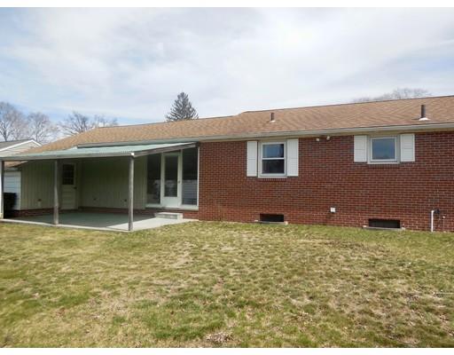 98 Donlyn Dr, Chicopee, MA 01013 photo 9
