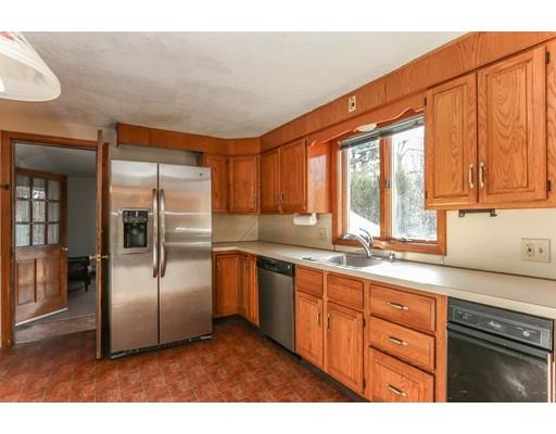 39 Thomas Dr, West Springfield, MA 01089 photo 6