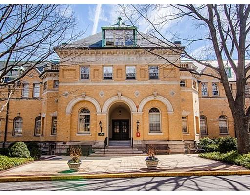 60 Glen Rd #111, Brookline, MA 02445 photo 1