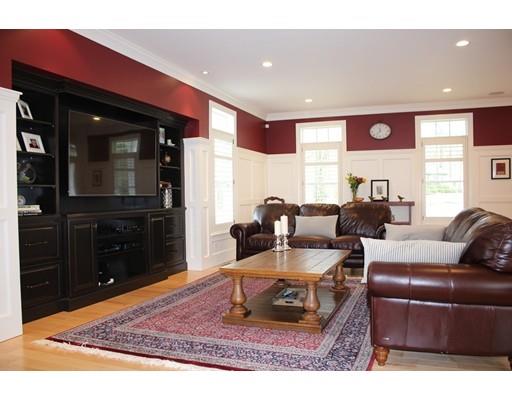 53 Dividence Rd, Reading, MA 01867 photo 3