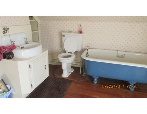 43 Maplewood Ter, Springfield, MA 01108 photo 3
