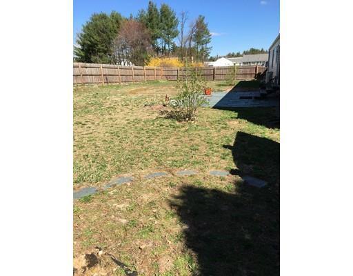 240 Hanson Dr, Springfield, MA 01128 photo 3
