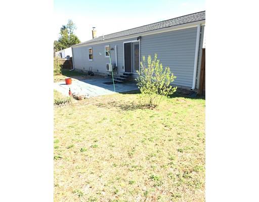 240 Hanson Dr, Springfield, MA 01128 photo 4
