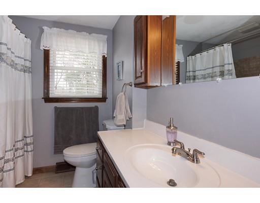 2 Dee Dee Cir, Billerica, MA 01821 photo 17
