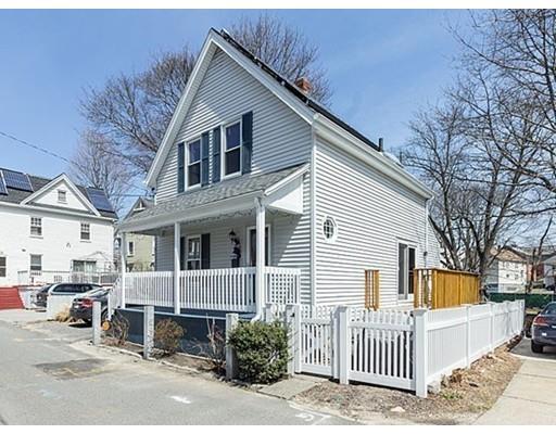 1 Webster Ct, Stoneham, MA 02180 photo 2