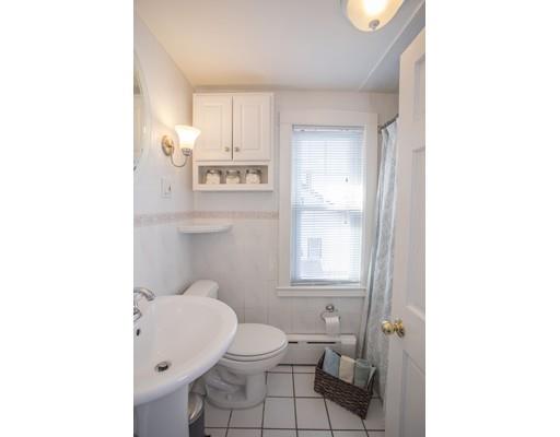 276 Hawthorn St, New Bedford, MA 02740 photo 9