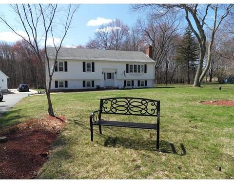 39 Blackstone St, Mendon, MA 01756 photo 1
