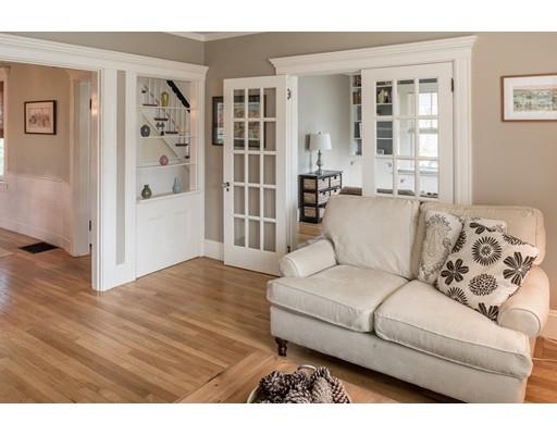 8 Walnut St, Sharon, MA 02067 photo 5