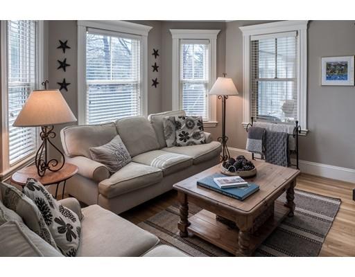 8 Walnut St, Sharon, MA 02067 photo 4