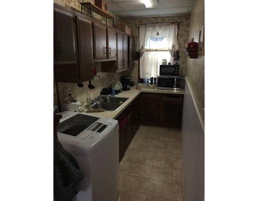 25 Mendon St, Worcester, MA 01604 photo 4