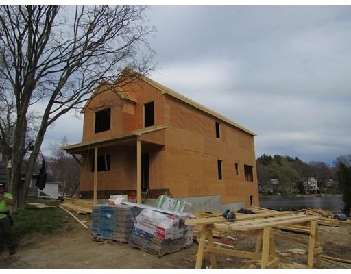 52 Uxbridge Rd, Mendon, MA 01756 photo 2