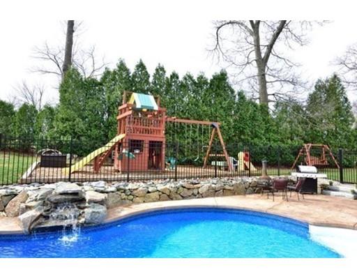 45 Catherine Ave, Reading, MA 01867 photo 4