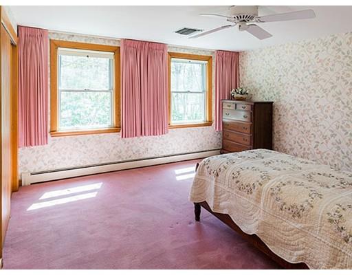 37 Stonehurst Rd, Needham, MA 02492 photo 14
