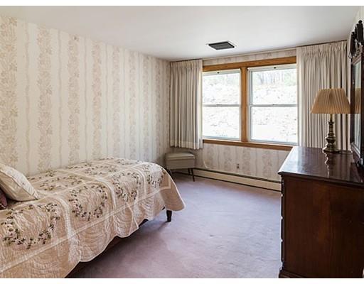 37 Stonehurst Rd, Needham, MA 02492 photo 15