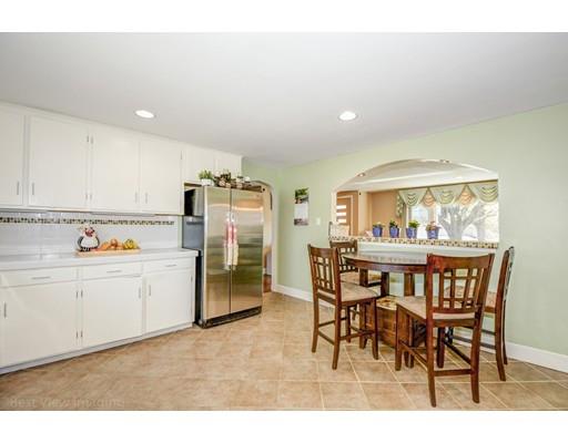 25 Benson St, Worcester, MA 01604 photo 9