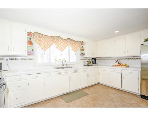 25 Benson St, Worcester, MA 01604 photo 8