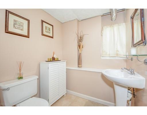 25 Benson St, Worcester, MA 01604 photo 19