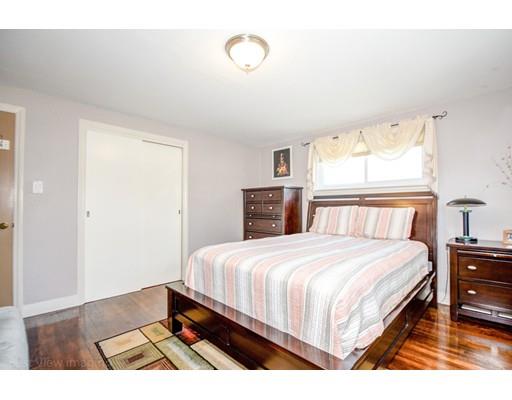 25 Benson St, Worcester, MA 01604 photo 11