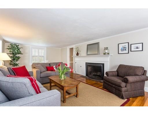 76 Laurel Dr, Needham, MA 02492 photo 4