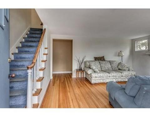 16 Mark Ave, Reading, MA 01867 photo 5