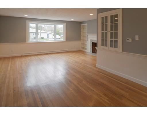 9 Eisenhower Ave, Beverly, MA 01915 photo 5