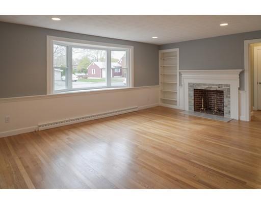 9 Eisenhower Ave, Beverly, MA 01915 photo 3