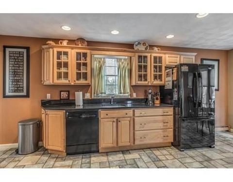 34 Auburn St, Reading, MA 01867 photo 9