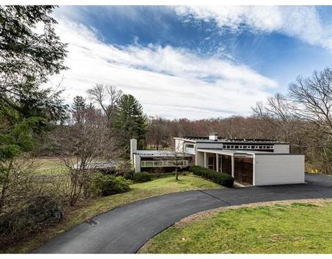 95 Centre St, Dover, MA 02030 photo 1