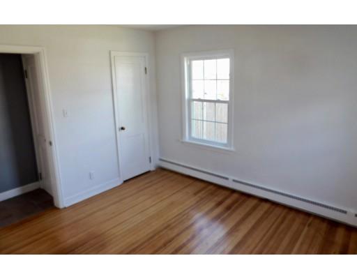 36 Derryfield St, Springfield, MA 01118 photo 9