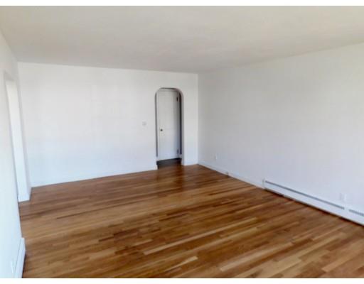 36 Derryfield St, Springfield, MA 01118 photo 2