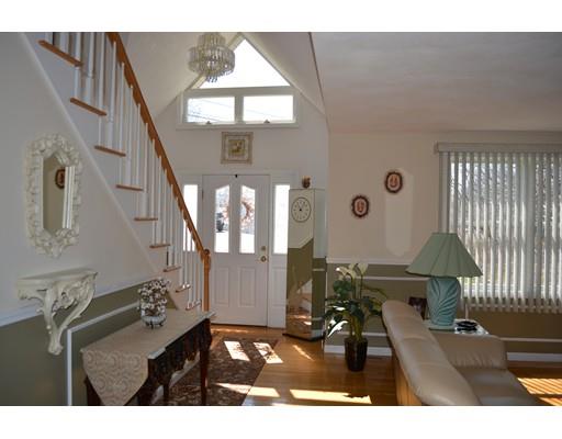 38 Summit Ave, Saugus, MA 01906 photo 5
