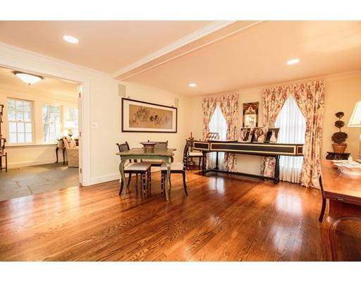 65 Arnold Rd, Wellesley, MA 02481 photo 4
