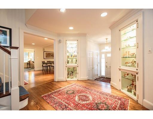 65 Arnold Rd, Wellesley, MA 02481 photo 3