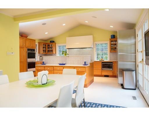 65 Arnold Rd, Wellesley, MA 02481 photo 15