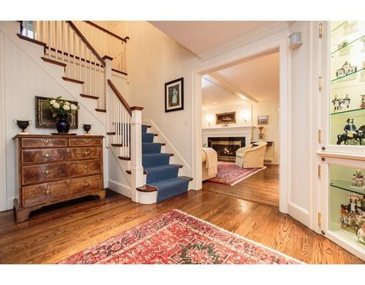65 Arnold Rd, Wellesley, MA 02481 photo 2
