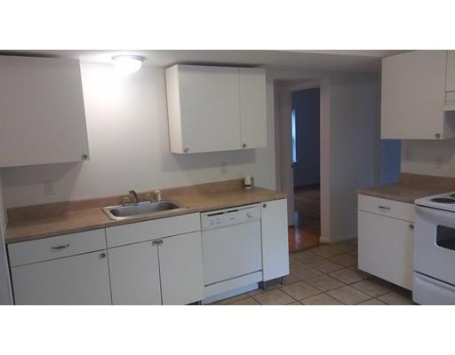 22 Lawndale St, Springfield, MA 01108 photo 3