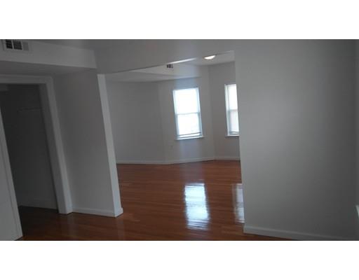 22 Lawndale St, Springfield, MA 01108 photo 9