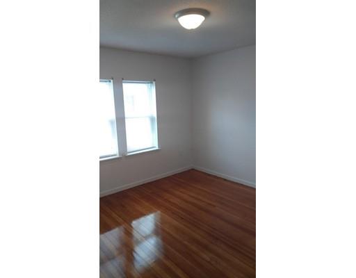 22 Lawndale St, Springfield, MA 01108 photo 10