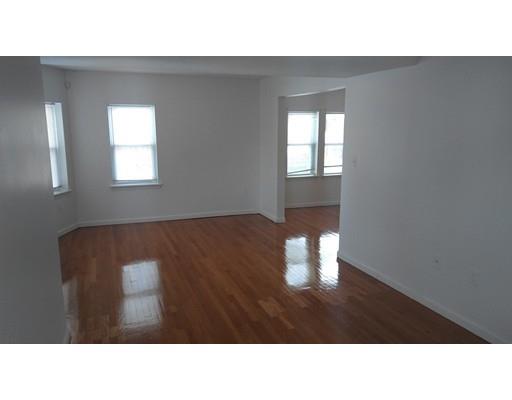 22 Lawndale St, Springfield, MA 01108 photo 6