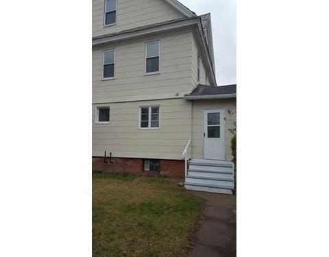 587 Dickinson St, Springfield, MA 01108 photo 2