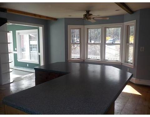27 Pudding St, Uxbridge, MA 01569 photo 5