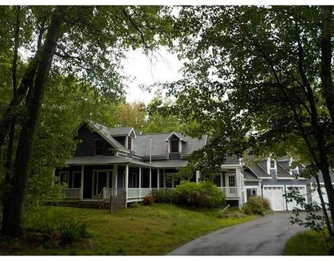 27 Pudding St, Uxbridge, MA 01569 photo 1