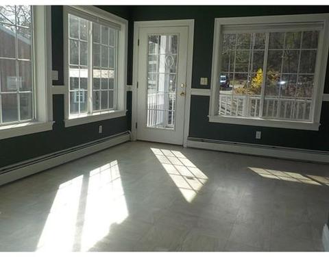 27 Pudding St, Uxbridge, MA 01569 photo 8