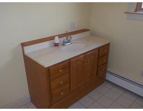 27 Pudding St, Uxbridge, MA 01569 photo 15