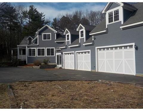 27 Pudding St, Uxbridge, MA 01569 photo 2