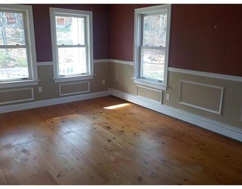 27 Pudding St, Uxbridge, MA 01569 photo 6