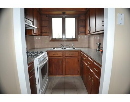 21 Oregon St, Fall River, MA 02720 photo 8