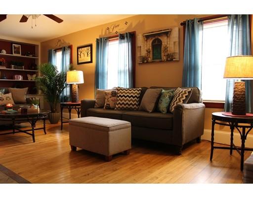 24 Maple St, Southbridge, MA 01550 photo 2