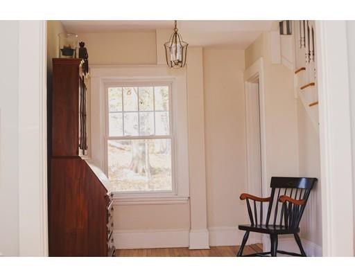 24 Bertram St, Beverly, MA 01915 photo 9