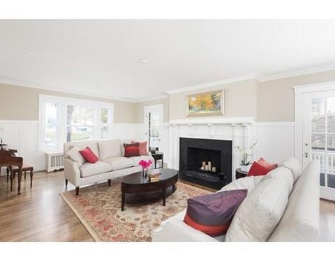 147 Clinton Rd, Brookline, MA 02445 photo 4